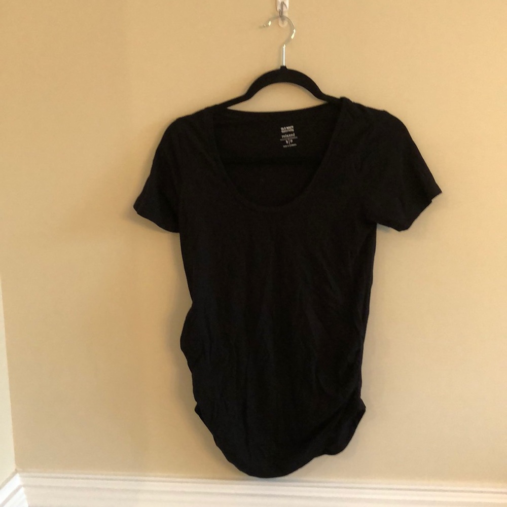 Old Navy Maternity t shirt